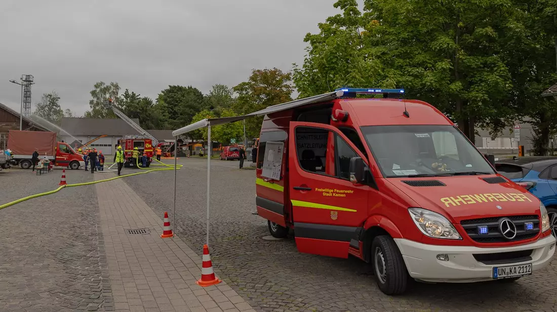 FW Kamen: Stadtübung der Jugendfeuerwehr - Bild: presseportal.de