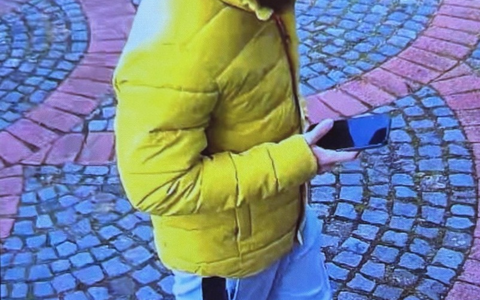 POL-GÖ: (283/2025) Öffentlichkeitsfahndung: Unbekannter Jugendlicher nach Übergriffen auf Kinder auf Sportplätzen bei Lenglern und Harste gesucht - Foto: presseportal.de POL-GÖ: (283/2025) Öffentlichkeitsfahndung: Unbekannter Jugendlicher nach Übergriffen auf Kinder auf Sportplätzen bei Lenglern und Harste gesucht - Foto: presseportal.de