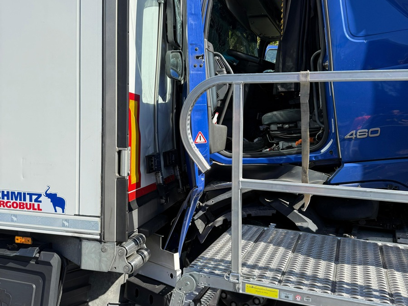 FW Helmstedt: Verkehrsunfall mit drei LKW auf der BAB2 - Foto: presseportal.de