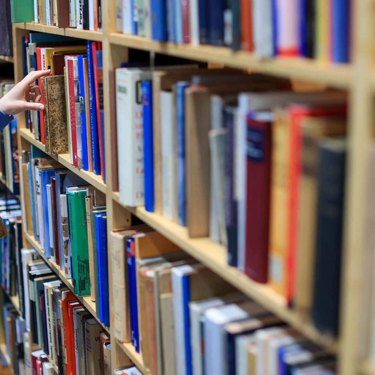 Was ist der aktuell beste deutschsprachige Roman? (Symbolbild) - Foto: Jan Woitas/dpa