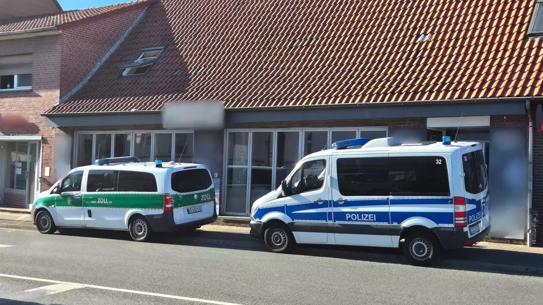POL-HK: Soltau/Schneverdingen: Räderwerk-Kontrollen (FOTO); A7/Walsrode: Ohne Führerschein und unter Drogen; Walsrode: Radfahrerin übersehen; Buchholz (Aller): Betrunken gefahren; Bad Fallingbostel: Unfall - Bild: presseportal.de