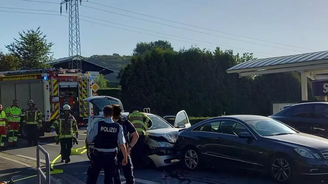 FW-EN: Verkehrsunfall auf Dortmunder Landstraße - Bild: presseportal.de