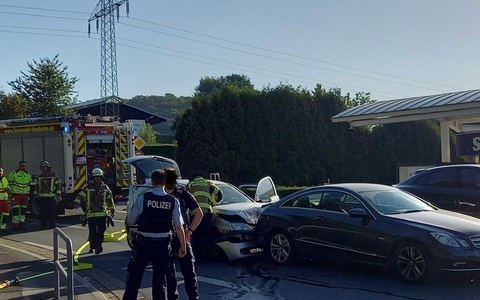 FW-EN: Verkehrsunfall auf Dortmunder Landstraße - Foto: presseportal.de