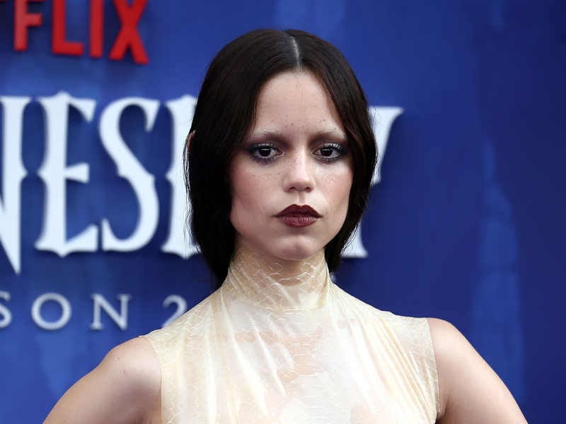 Hauptdarstellerin Jenna Ortega bei der Weltpremiere von der 2. Staffel von «Wednesday» im Juli in London. - Foto: Fred Duval/SOPA Images via ZUMA Press Wire/dpa