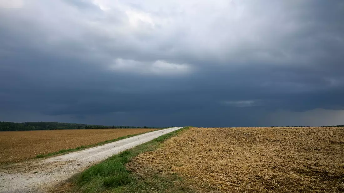 In Deutschland wird es nun wieder kühler. - Bild: Marius Bulling/onw-images/dpa