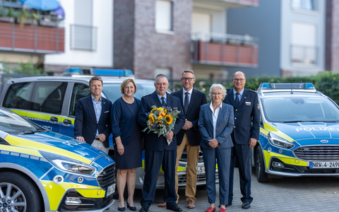 POL-WES: Dinslaken - Landrat Ingo Brohl stellt neuen Leiter der Polizeiwache Ost vor/ Korrektur der Bildunterschrift - Foto: presseportal.de