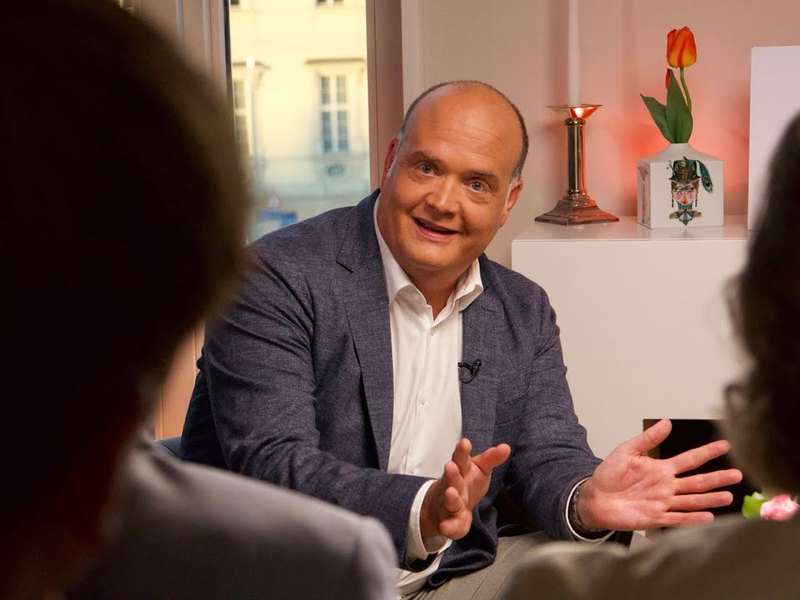Robin Alexander im Salon Schinkelplatz: „Wir gucken auf die Union-entscheidend ist, was die AfD tut - Foto: inside-wirtschaft.de