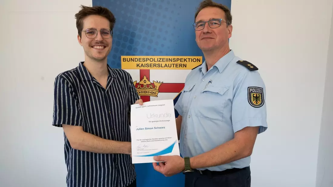 BPOL-KL: Lebensretter für Zivilcourage durch die Bundespolizei geehrt - Bild: presseportal.de