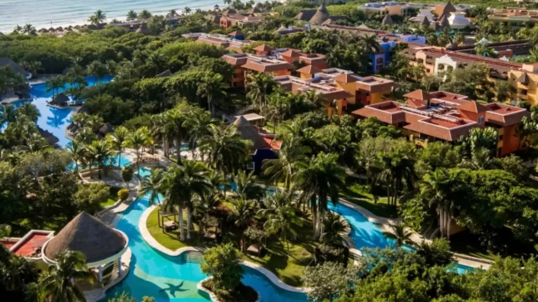 Condor Holidays: Künstliche Intelligenz macht Urlaub günstiger / Erster deutscher Reiseanbieter mit komplett KI-gesteuertem Angebot / Kunden profitieren von Top-Preisen und besserer Auswahl - Bild: presseportal.de