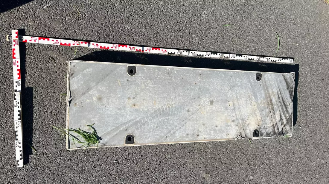 POL-D: Meldung der Autobahnpolizei - A 3 bei Hünxe - Fahrzeugteile auf der Autobahn - Zehn beschädigte Fahrzeuge - Verdacht der Verkehrsunfallflucht - Polizei fahndet nach Fahrer - Bild: presseportal.de