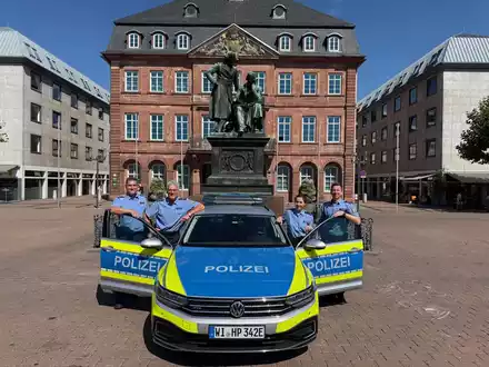 POL-OF: Feste Ansprechpartner in den Stadtteilen: Die vier Schutzleute vor Ort stellen sich vor - Foto: presseportal.de
