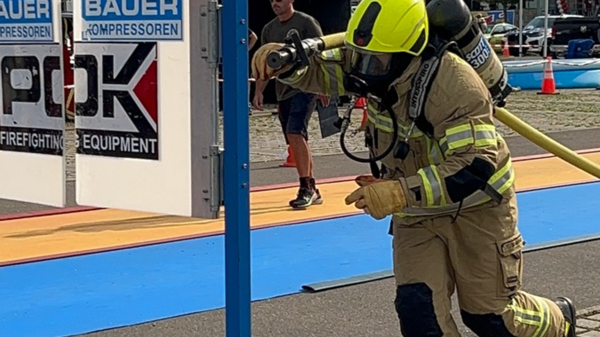 FW Konstanz: 3. Firefighter Combat Challenge Stuttgart - Foto: presseportal.de