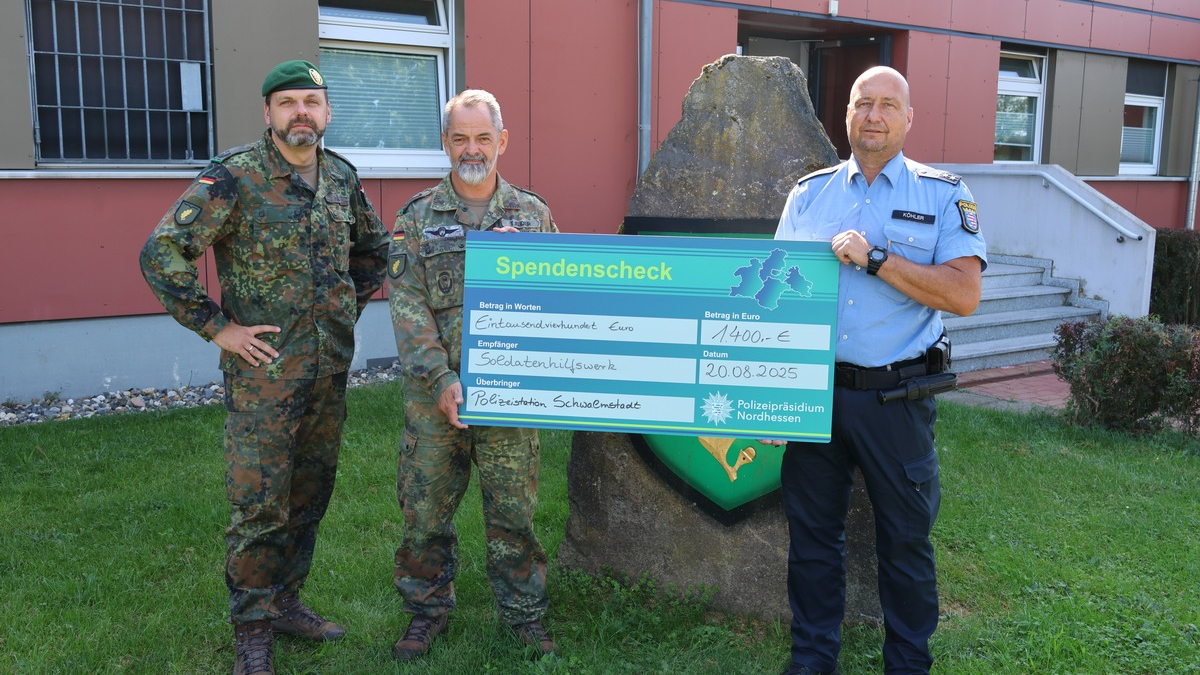 POL-HR: Polizeistation Schwalmstadt spendet 2800,- Euro für den guten Zweck - Foto: presseportal.de