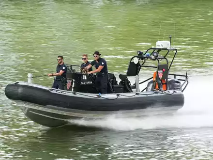 Nach dem Fund von vier Leichen in der Seine hat die Polizei einen Mann unter Mordverdacht festgenommen (Archivbild). - Foto: Michael Kappeler/dpa