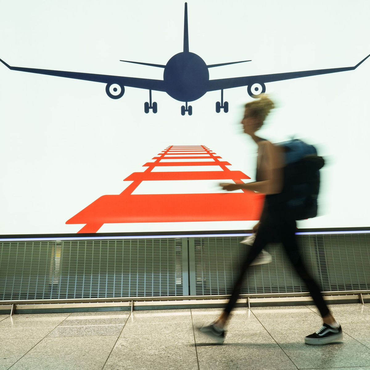 Am Frankfurter Flughafen arbeiten Bahn und Airlines auch zusammen. (Symbolbild) - Foto: Frank Rumpenhorst/dpa