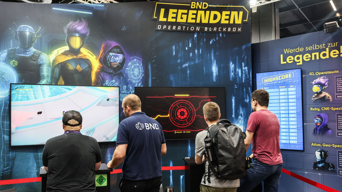 Mit knalligen Farben möchte der BND die Aufmerksamkeit auf das eigene Game lenken. - Foto: Oliver Berg/dpa