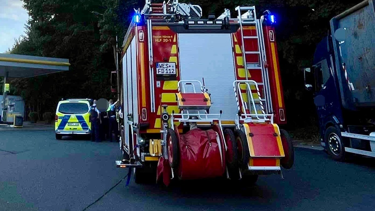 FW Hünxe: Rauchentwicklung aus Pkw auf der BAB 3 - Foto: presseportal.de