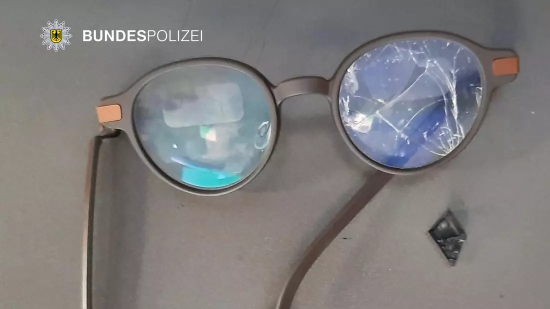 Bundespolizeidirektion München: Schlägerei am Mittelbahnsteig 3.000 Euro Brille kaputt - Bild: presseportal.de