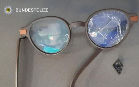 Bundespolizeidirektion München: Schlägerei am Mittelbahnsteig 3.000 Euro Brille kaputt - Foto: presseportal.de Bundespolizeidirektion München: Schlägerei am Mittelbahnsteig 3.000 Euro Brille kaputt - Foto: presseportal.de