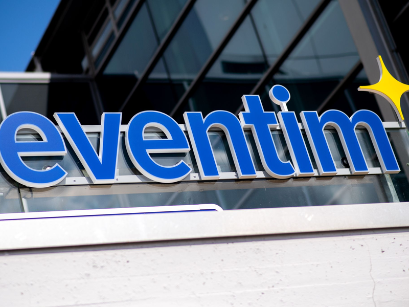 An der Börse kamen der Gewinneinbruch beim Ticketvermarkter sehr schlecht an. - Foto: Hauke-Christian Dittrich/dpa