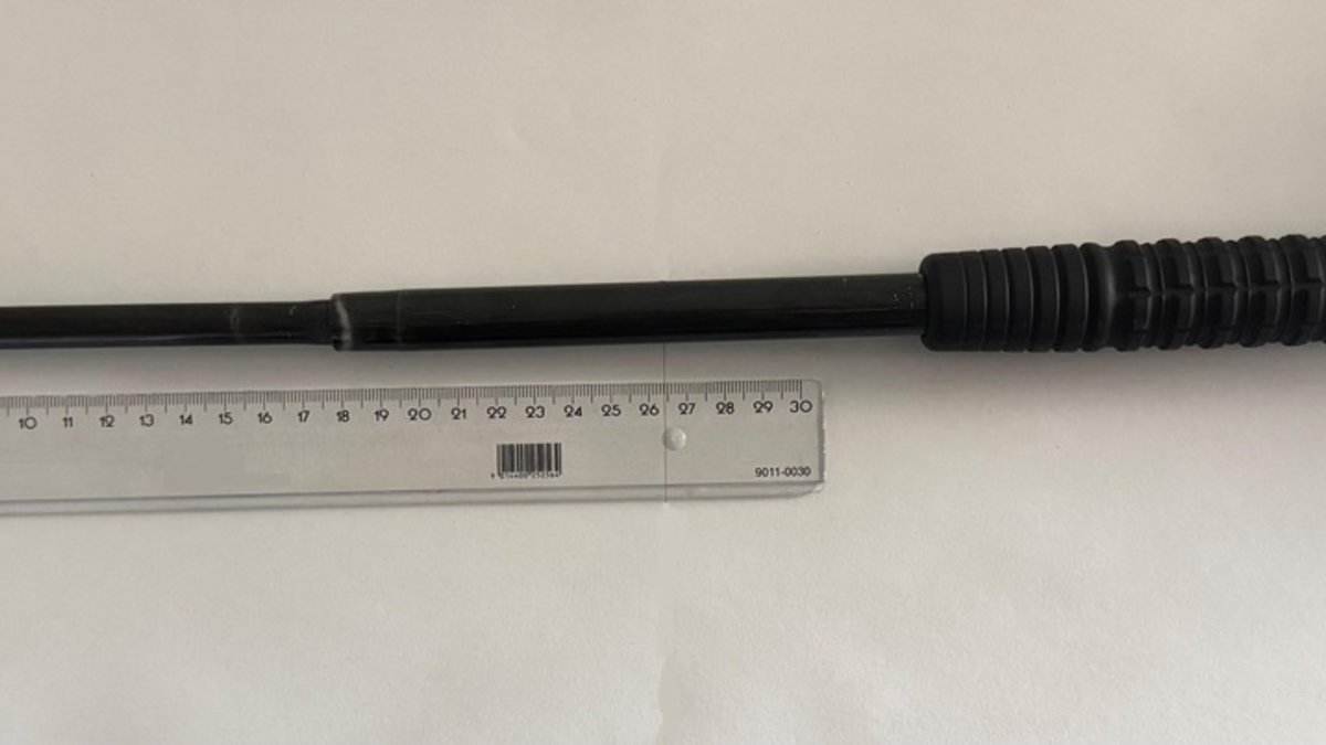 BPOL-HB: Bundespolizei stellt Teleskopschlagstock am Bremer Flughafen sicher - Foto: presseportal.de