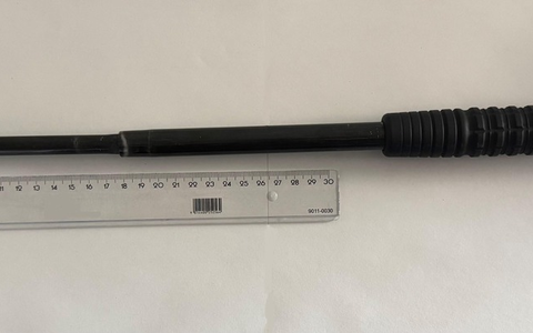 BPOL-HB: Bundespolizei stellt Teleskopschlagstock am Bremer Flughafen sicher - Foto: presseportal.de BPOL-HB: Bundespolizei stellt Teleskopschlagstock am Bremer Flughafen sicher - Foto: presseportal.de