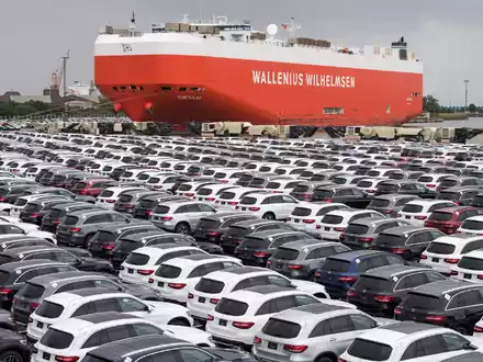 Die gemeinsame Erklärung der EU und USA zur Beendigung des Handelskonflikts regelt auch das sensible Thema der Auto-Importe. (Archivbild) - Foto: Ingo Wagner/dpa