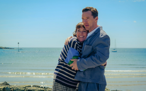 Olivia Colman und Benedict Cumberbatch spielen die Hauptrollen in der turbulenten Scheidungskomödie «Die Rosenschlacht». (Handout) - Foto: Jaap Buitendijk/Disney/dpa Olivia Colman und Benedict Cumberbatch spielen die Hauptrollen in der turbulenten Scheidungskomödie «Die Rosenschlacht». (Handout) - Foto: Jaap Buitendijk/Disney/dpa