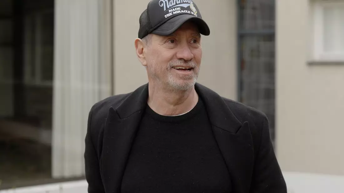 Dokumentarfilm Meister der Apokalypse - Roland Emmerich / Einblicke in Arbeit und Privatleben des deutschen Hollywood-Regisseurs ab 5. November 2025 in der ARD Mediathek - Bild: presseportal.de