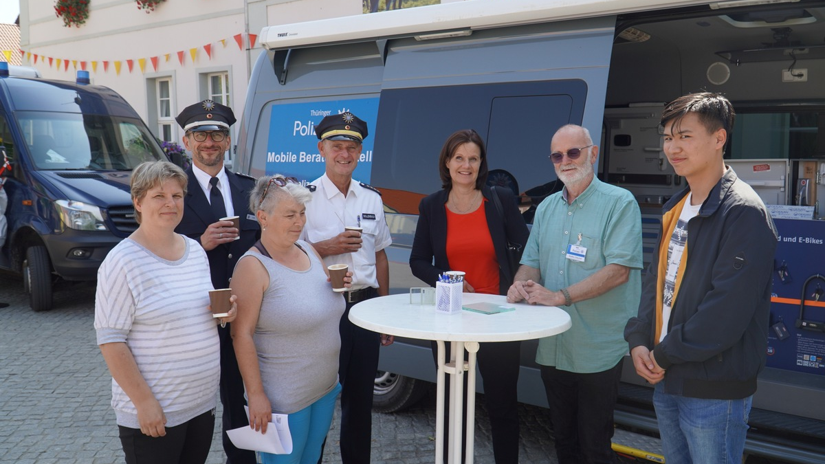 LPI-NDH: Kaffee mit der Polizei - Bürger und Polizei im Dialog für mehr Sicherheit - Foto: presseportal.de