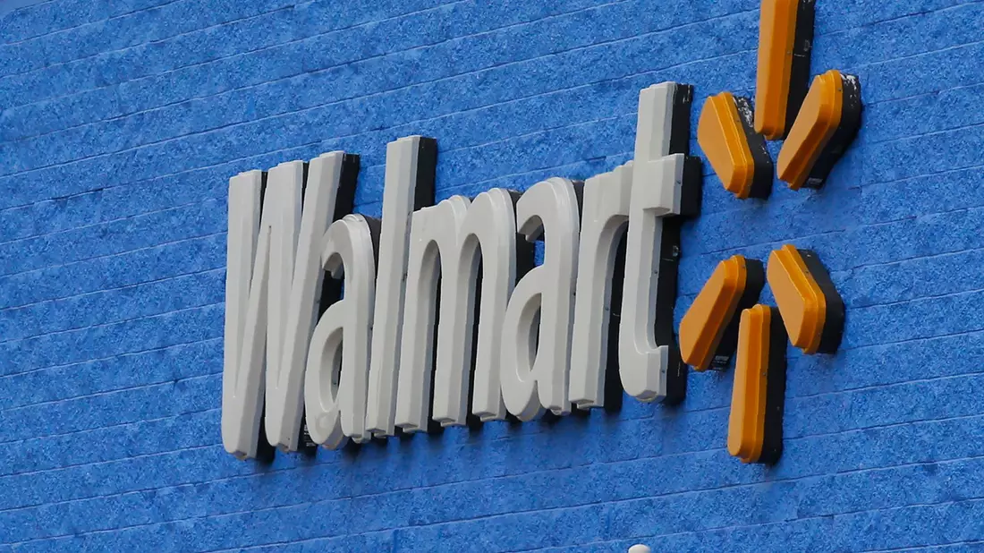 Die Kosten für Walmart steigen «jede Woche», sagt der Firmenchef. (Archivbild) - Bild: Sue Ogrocki/AP/dpa