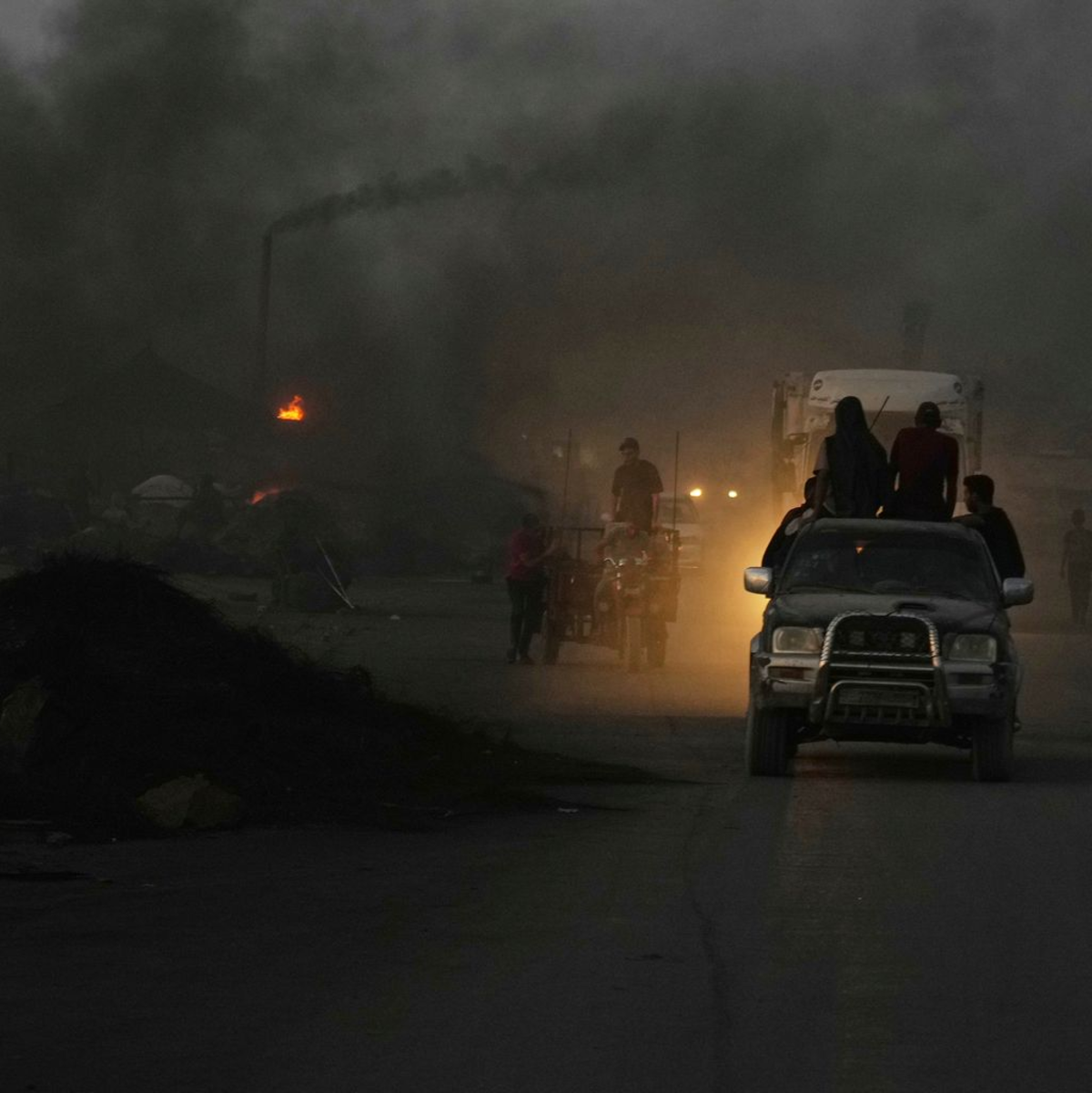 Israels Armee ist nach eigenen Angaben bereits in Vororten der Stadt Gaza.  - Foto: Abdel Kareem Hana/AP