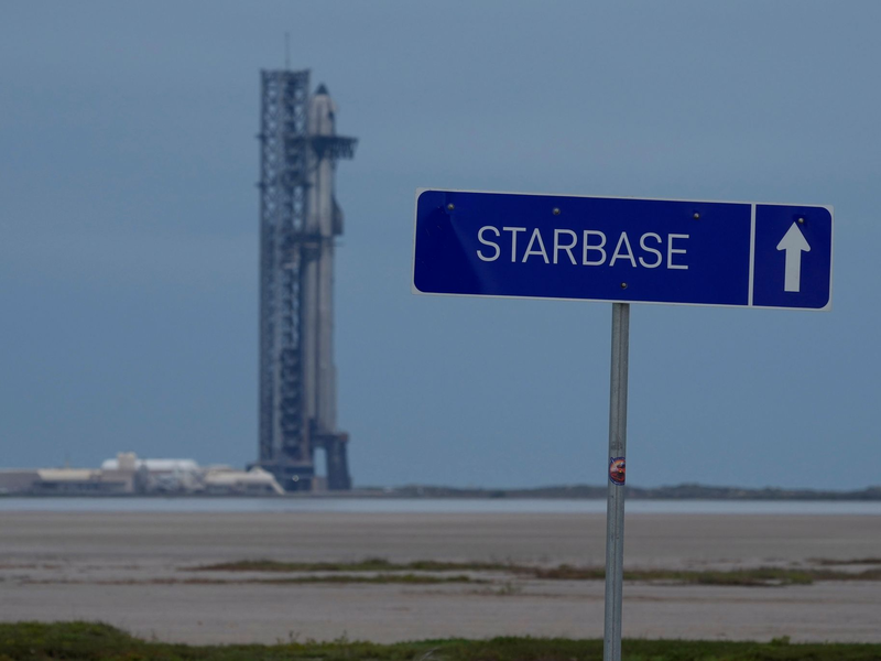 Das Raketensystem «Starship» von SpaceX wird für einen Testflug vorbereitet (Archivbild). - Foto: Eric Gay/AP/dpa