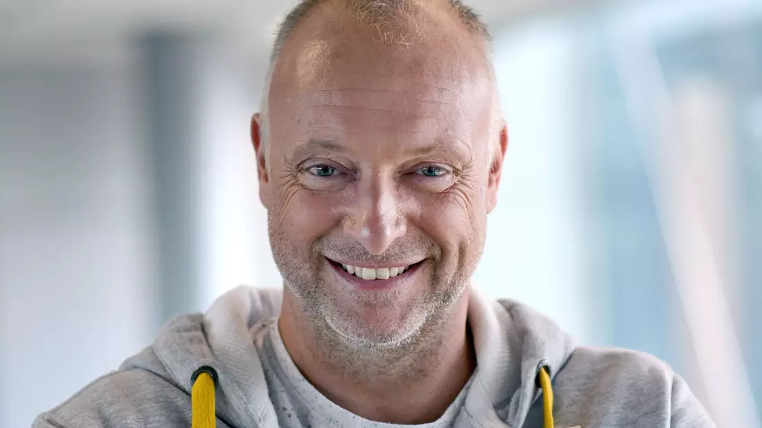 Frank Buschmann stellt sich neu auf. - Bild: Henning Kaiser/dpa