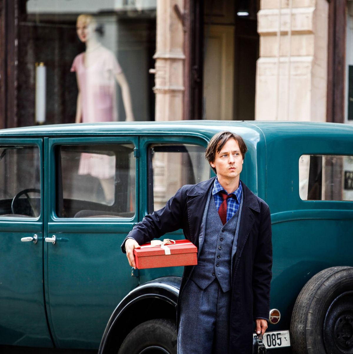 Blick auf die Dreharbeiten für die Kinokoproduktion «Fabian» von Dominik Graf (nach dem Roman von Erich Kästner). Gedreht wurde 2019, Kinostart war 2021. - Foto: Matthias Wehnert/dpa-Zentralbild/dpa