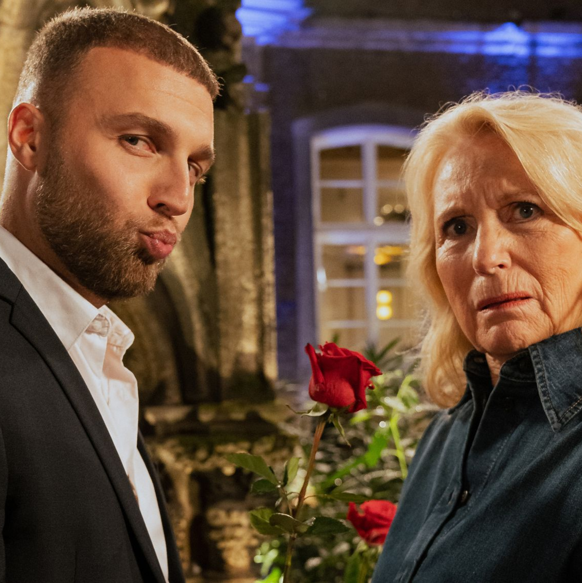 Kunstfigur: Maren Kroymanns sinistrer Zwilling Margot. - Foto: -/ ARD Degeto Film/Ben Knabe,/dpa