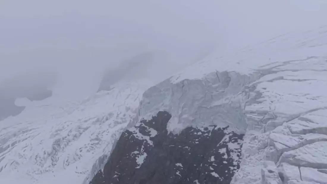 Aktuell herrscht in der Gegend hohe Lawinengefahr. - Bild: -/Italienische Bergwacht /dpa