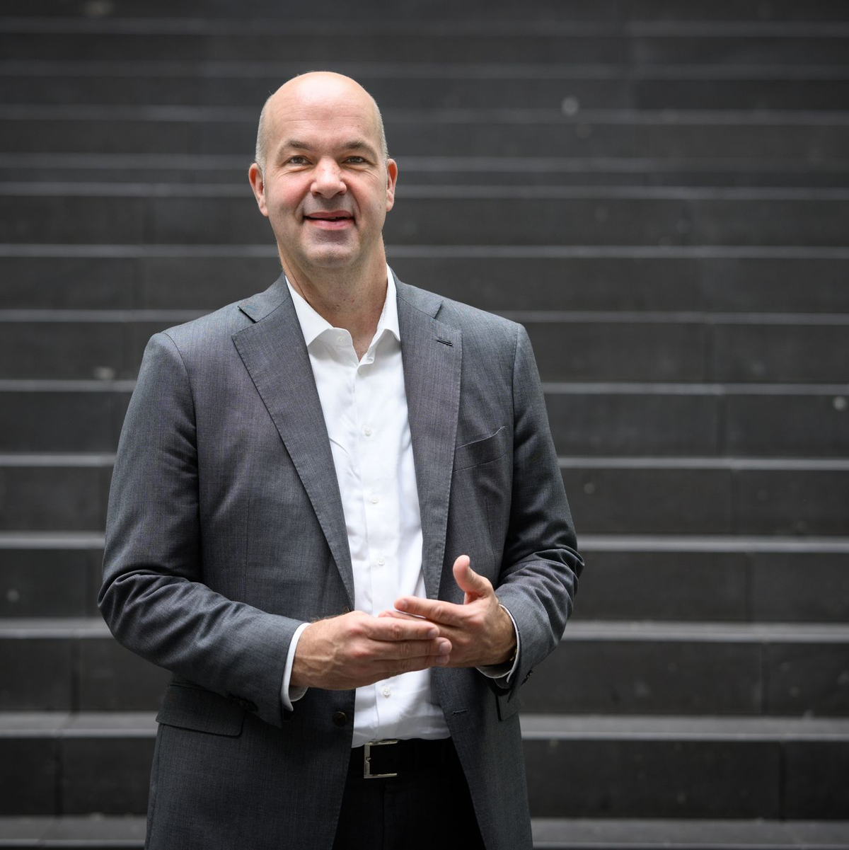 DIW-Präsident Fratzscher will große Vermögen stärker besteuern. (Archivbild) - Foto: Bernd von Jutrczenka/dpa