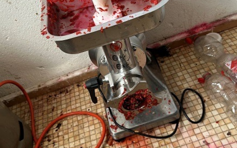 ZOLL-DD: Zollfahnder zerschlagen illegale Produktionsstätte und stellen mindestens 250 Kilogramm Wasserpfeifentabak sowie weitere Grundstoffe zur Herstellung sicher - Foto: presseportal.de