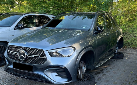 POL-MI: Diebe entwenden hochwertigen Reifensatz - Foto: presseportal.de