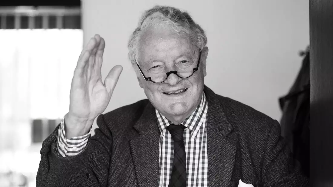 Rolf Seelmann-Eggebert war über Jahrzehnte der Adelsexperte schlechthin im deutschen Fernsehen. (Archivfoto) - Bild: picture alliance / Christian Charisius/dpa
