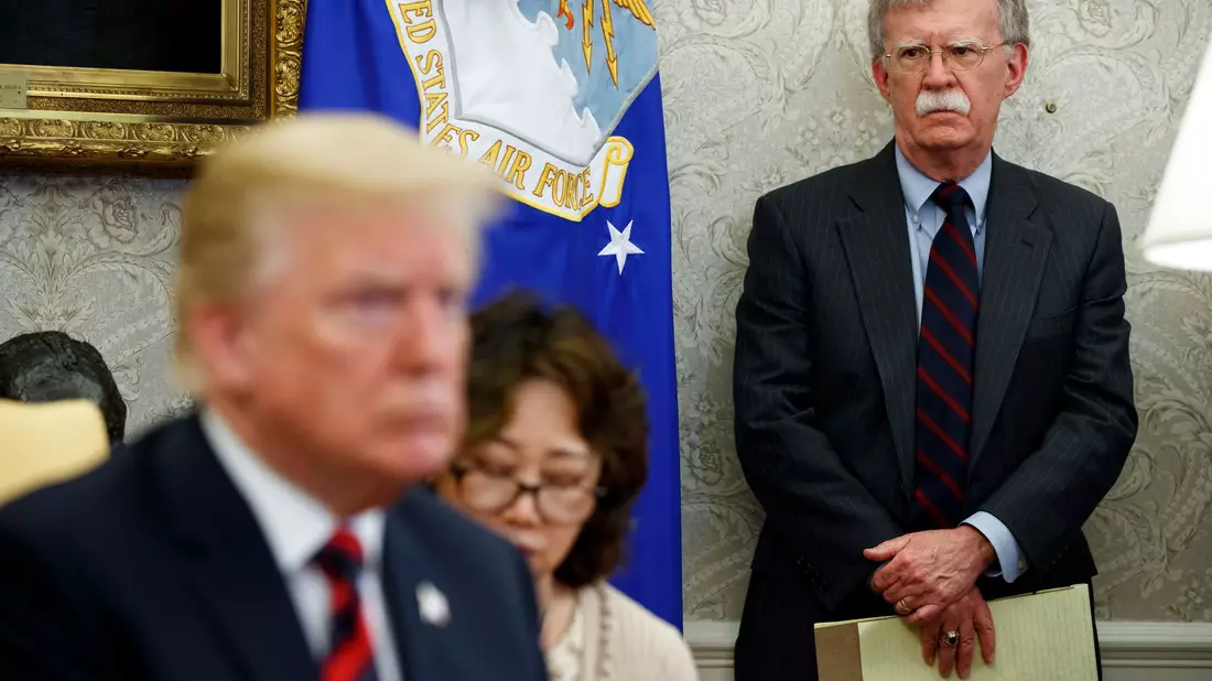 Bolton veröffentlichte 2020 ein Enthüllungsbuch, in dem er ein vernichtendes Bild von Trump zeichnete. (Archivbild) - Bild: Evan Vucci/AP/dpa