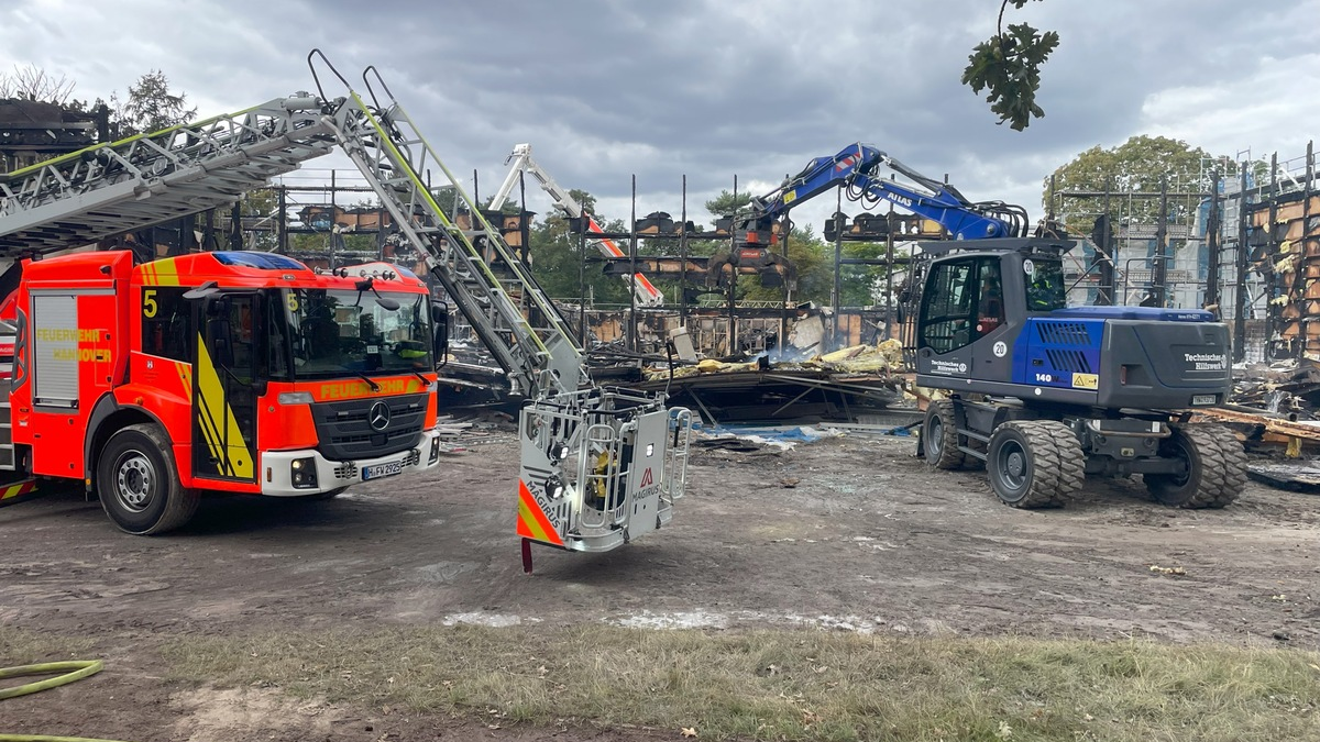 FW Hannover: Abschlussmeldung zum Turnhallenbrand in Hannover-Misburg - Foto: presseportal.de