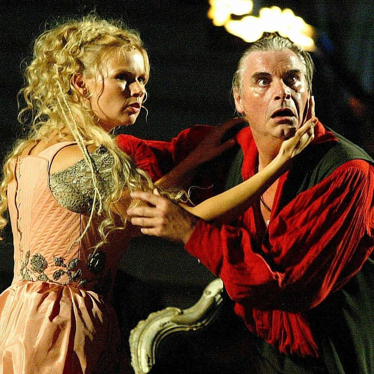 Peter Simonischek und Veronica Ferres bei einer «Jedermann»-Probe 2003. - Foto: Hans Klaus Techt/APA/epa/dpa