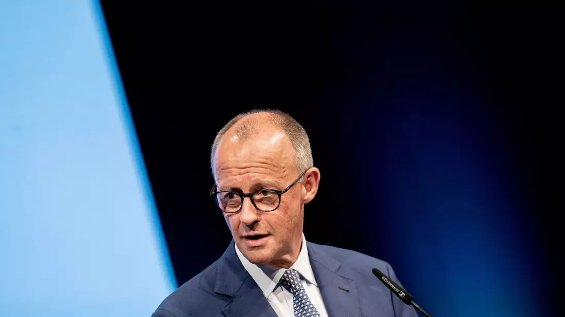Der Kanzler ist nicht zufrieden.  - Bild: Hauke-Christian Dittrich/dpa