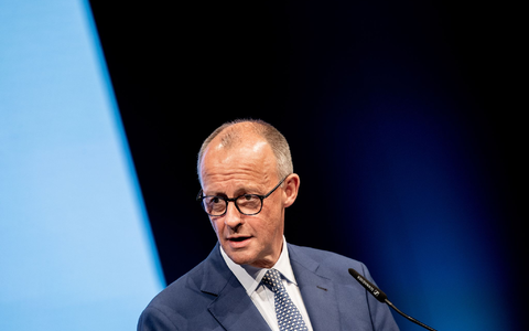 Beim Auftritt in Osnabrück formuliert Merz klare Erwartungen an die SPD. - Foto: Hauke-Christian Dittrich/dpa