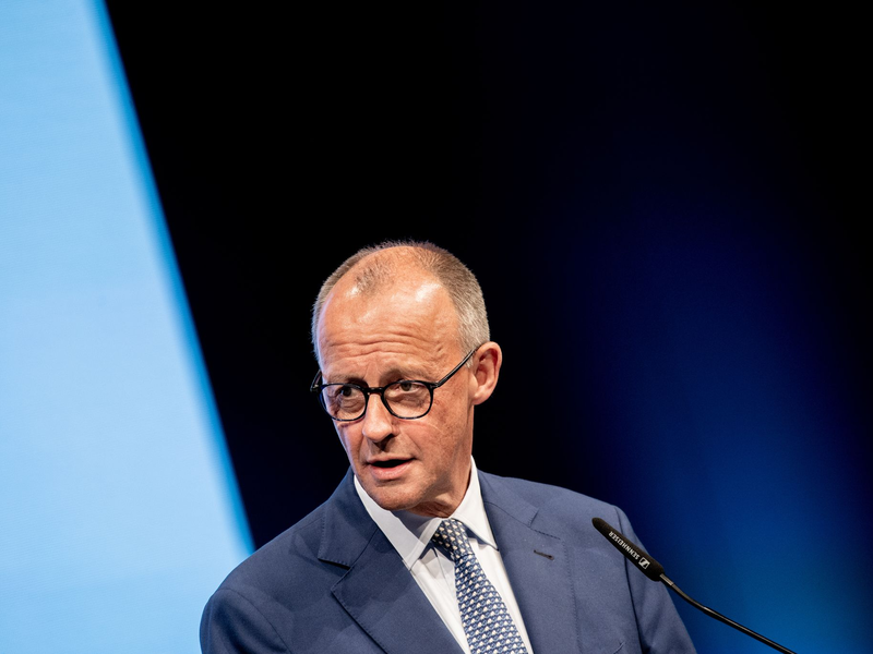 Beim Auftritt in Osnabrück formuliert Merz klare Erwartungen an die SPD. - Foto: Hauke-Christian Dittrich/dpa