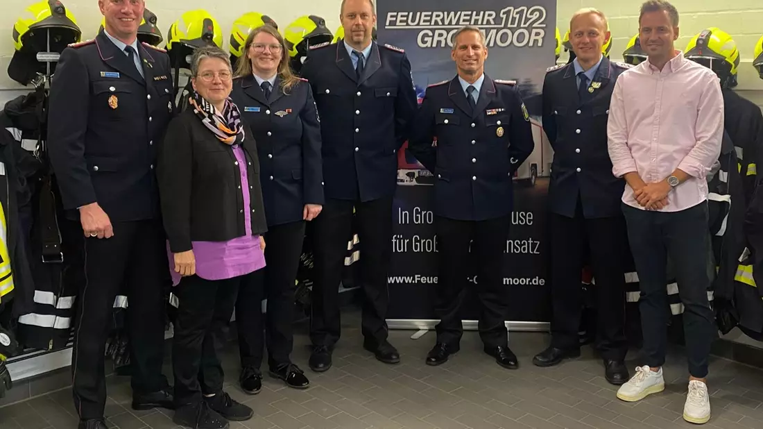 FW Wathlingen: Neuer Ortsbrandmeister gewählt - Staffelstab wird von Stantze an Conrad übergeben - Bild: presseportal.de