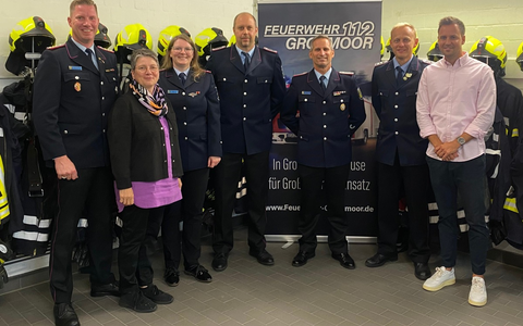 FW Wathlingen: Neuer Ortsbrandmeister gewählt - Staffelstab wird von Stantze an Conrad übergeben - Foto: presseportal.de