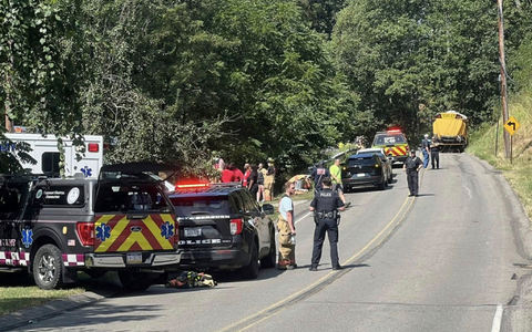 Wie schwer die Menschen verletzt wurden, war zunächst unklar. - Foto: Jessica Riley/KDKA-TV News/AP/dpa